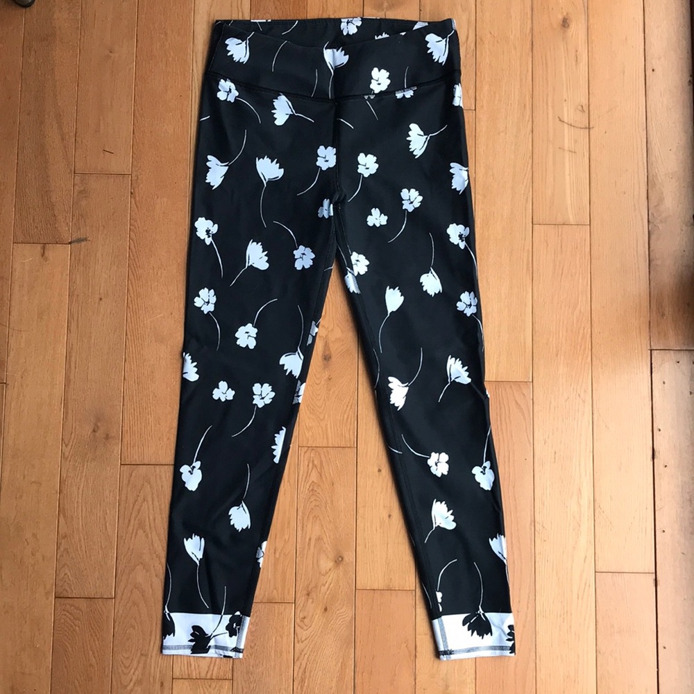 Fabletics Salar Printed Powehold Leggings